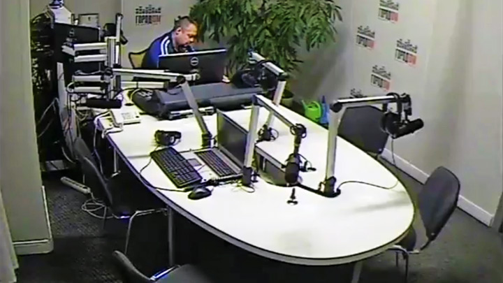 Онлайн веб-камера в студии радио Город ФМ (Ижевск 105.7 FM)